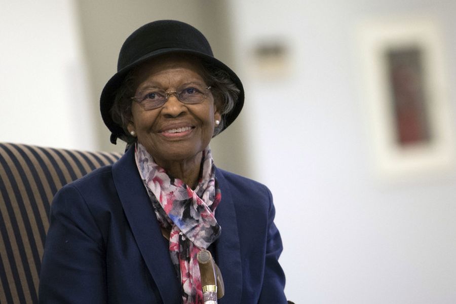 Aki kidolgozta a GPS rendszer alapjait, Dr. Gladys West matematikus